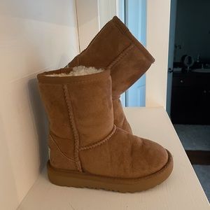 UGGS Classic II Chestnut Boots Toddler Size 9
